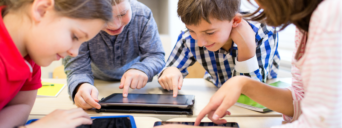 Большинство российских школ перешли на цифровые технологии